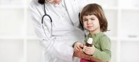Белый кал у ребенка: основные причины и симптомы заболеваний