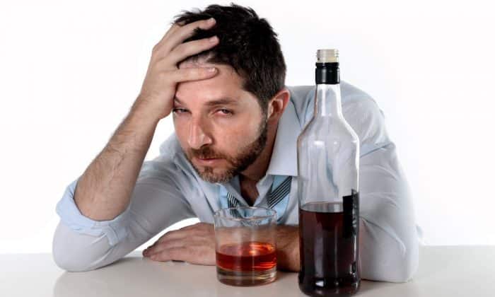 Дезинтоксикационное действие применяют при алкогольной, медикаментозной и профессиональной интоксикации