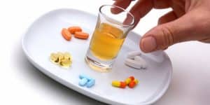 Які антибіотики не можна поєднувати з алкоголем